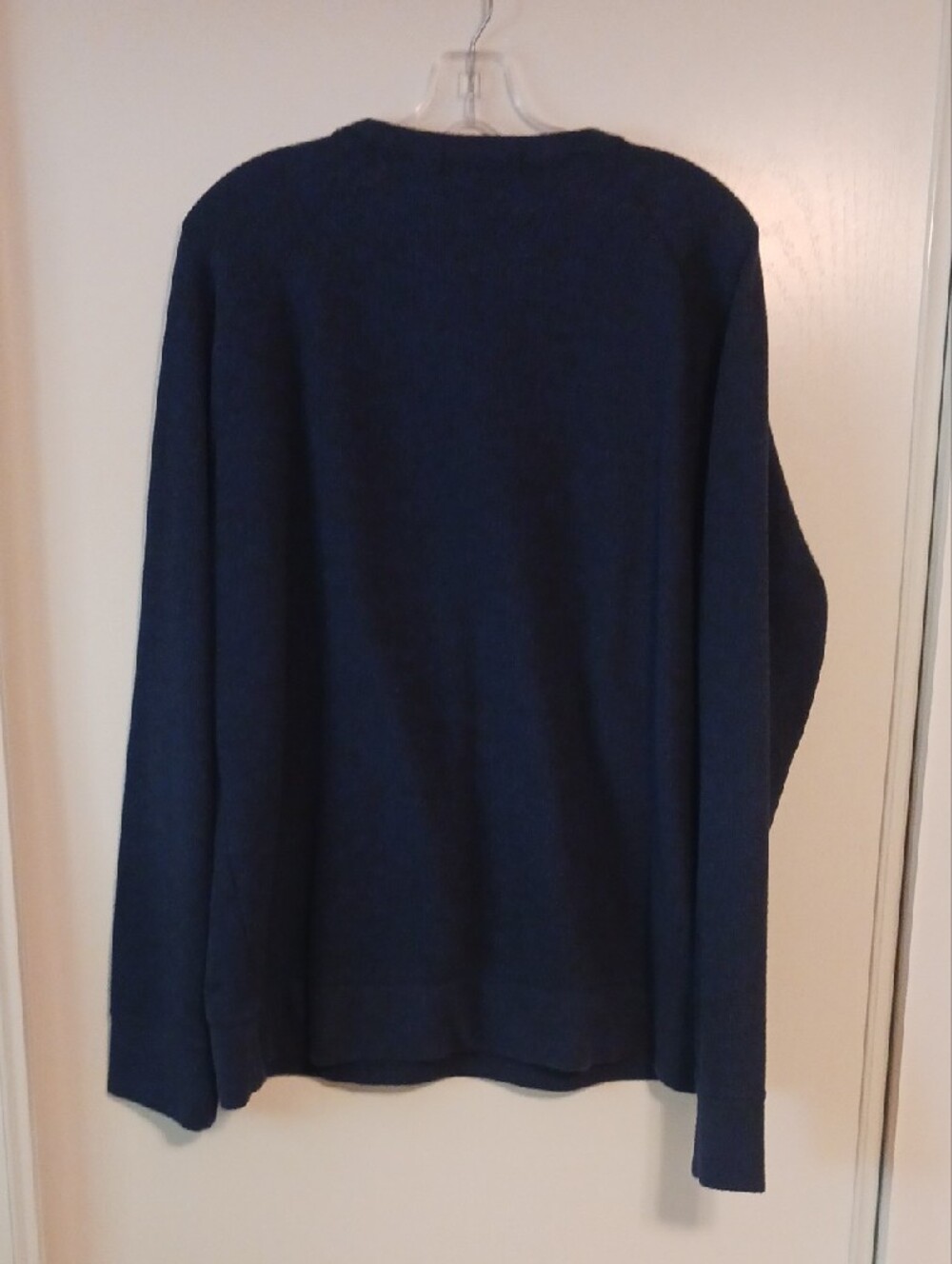 Banana Republic Men's Navy Crewneck Sweater - Picture 3 of 7